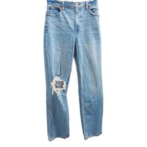 Abercrombie & Fitch 90’s Straight Ultra High Rise Jeans in Distressed Light Wash